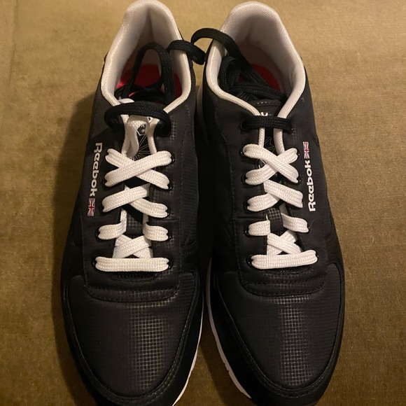 New Reebok Ultralite - Picture 7 of 8